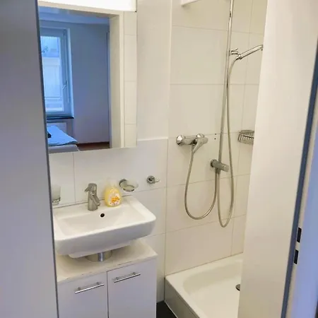 Flats With Balcony Hilda Self Checkin Апартаменты *