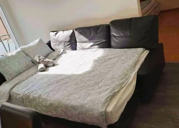 Flats With Balcony Hilda Self Checkin *